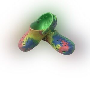 Kid’s CROCS Colorful Tie Dye Kids Clogs Size 4